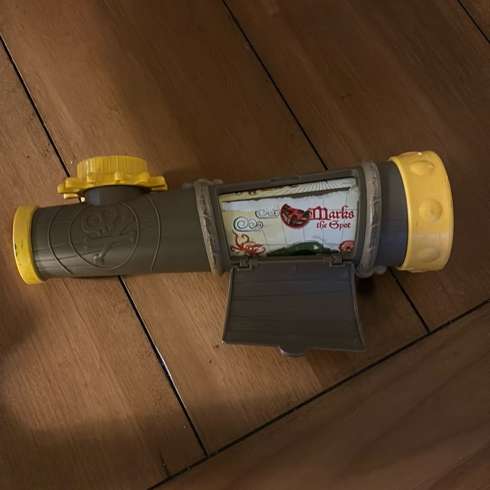 Disney Jake And The Never Land Pirates Spy and Learn Telescope Compass Map